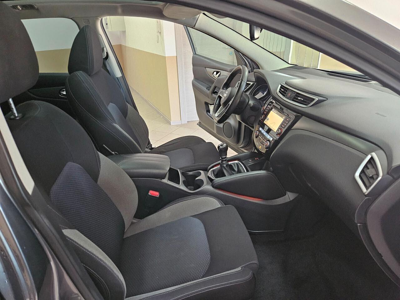 Nissan Qashqai 1.5 dCi N-Connecta