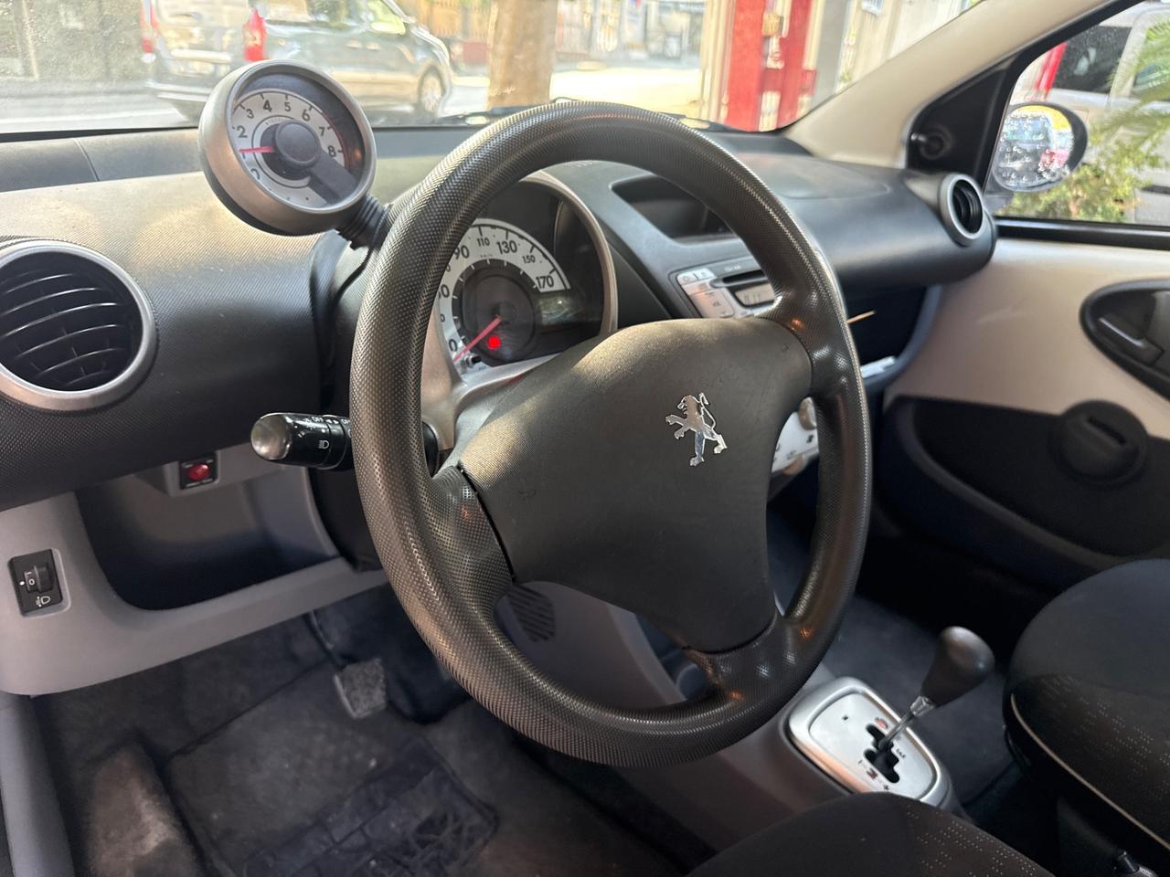 Peugeot 107 1.0 68CV 5p. Sweet Years 2Tronic