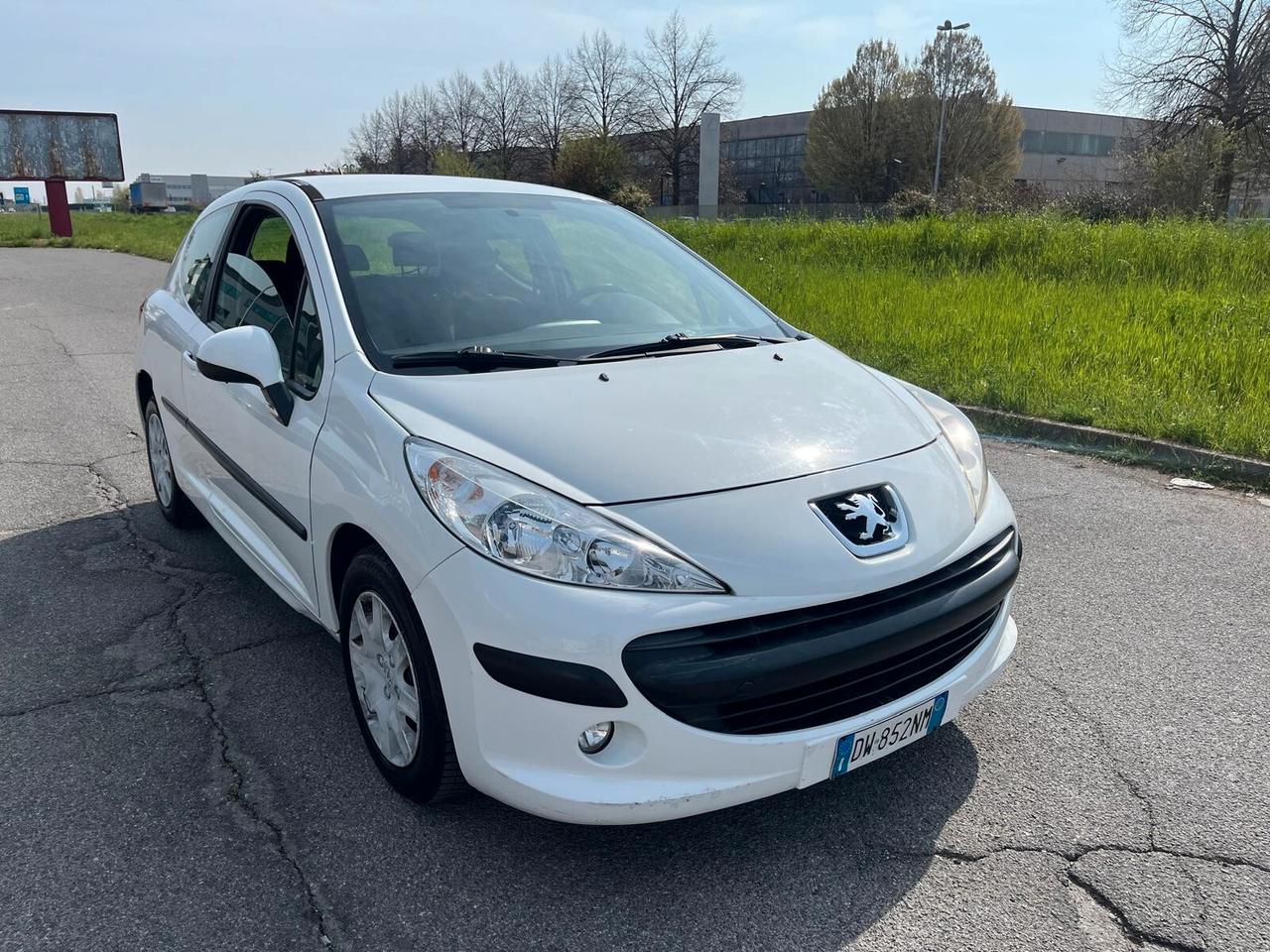 Peugeot 207 1.4 8V 75CV 3p. Energie Sport ECO GPL