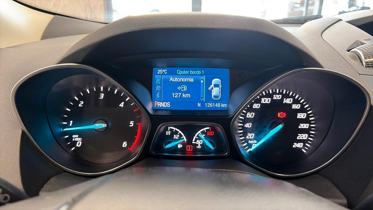 Ford Kuga 2.0 TDCI 150 CV S&S 4WD Powershift Titanium