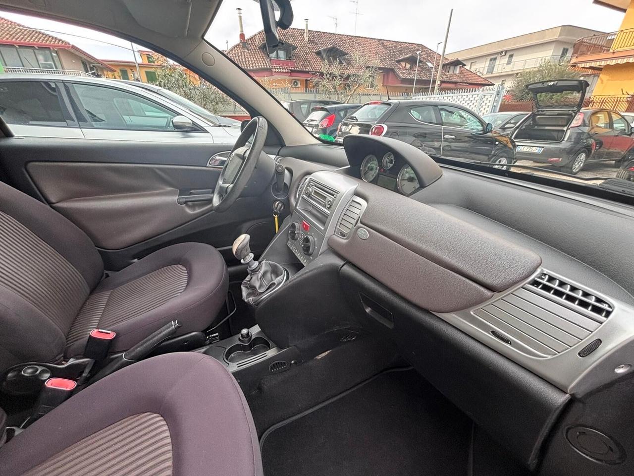 Lancia Ypsilon 1.4 Platino Ecochic GPL