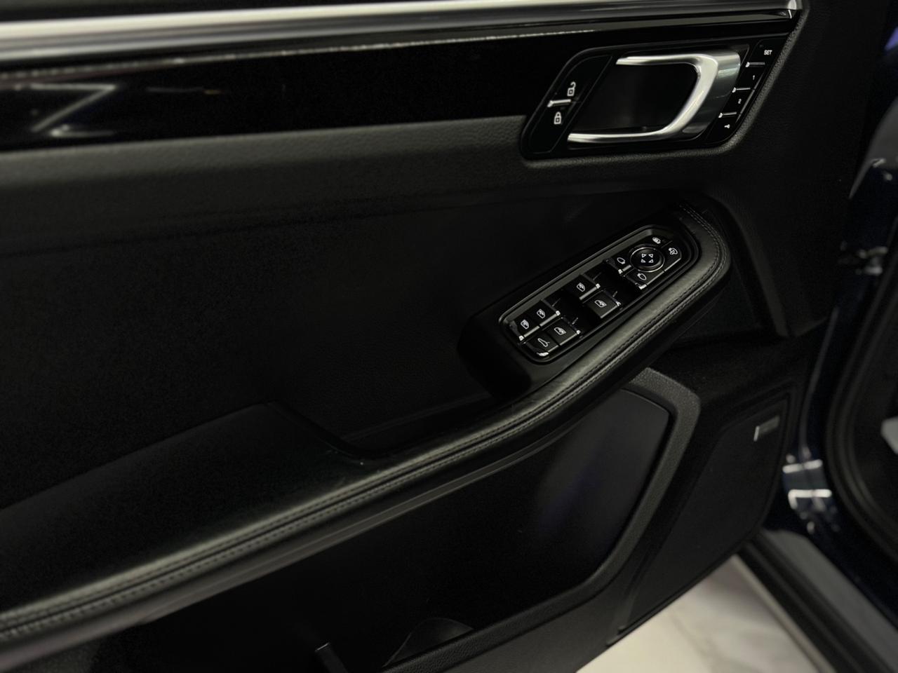 Porsche Macan 2.0 245Cv Iper Full-Tetto-Bose