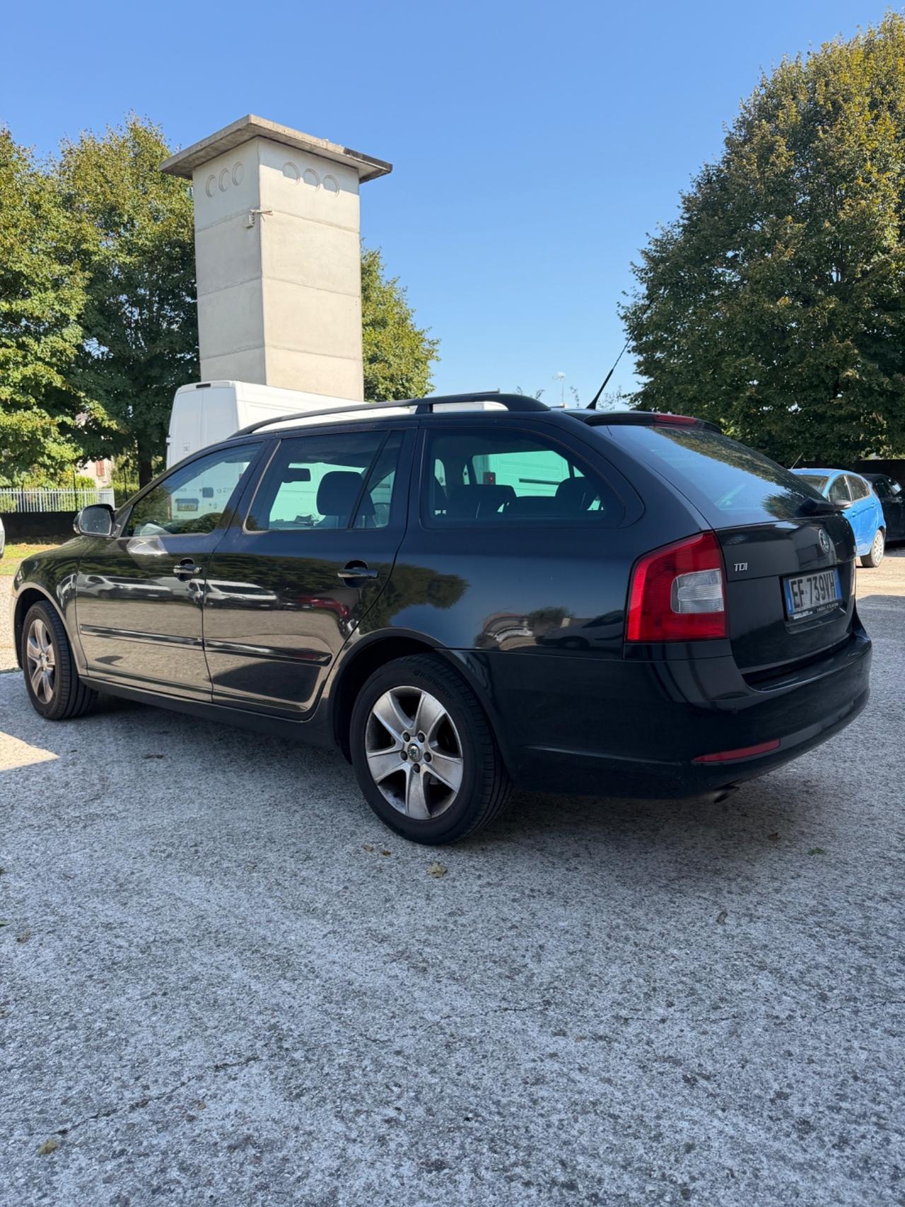Skoda Octavia 1.6 TDI CR F.AP. Wagon Elegance