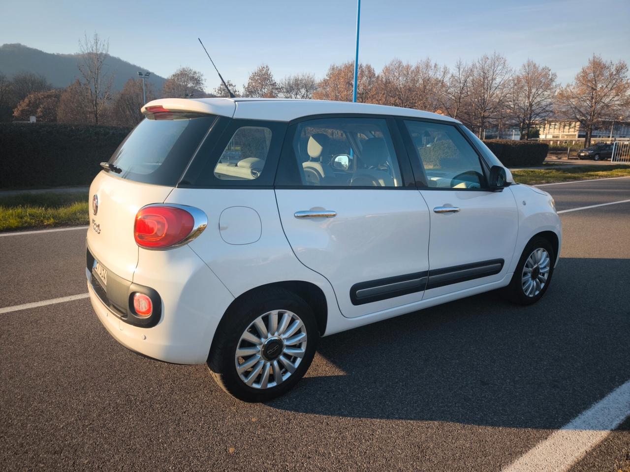 FIAT 500L 1,4 BENZ-95CV-LOUNGE-EURO 6-OK NEOPATENTATI