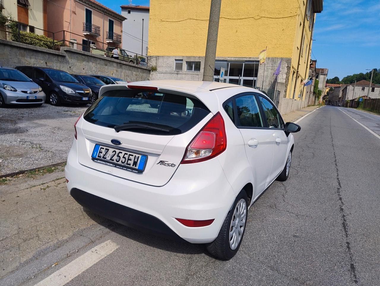 Ford Fiesta 1.5 TDCi 75CV 5 porte WHITE EDITION 2015 NEOP