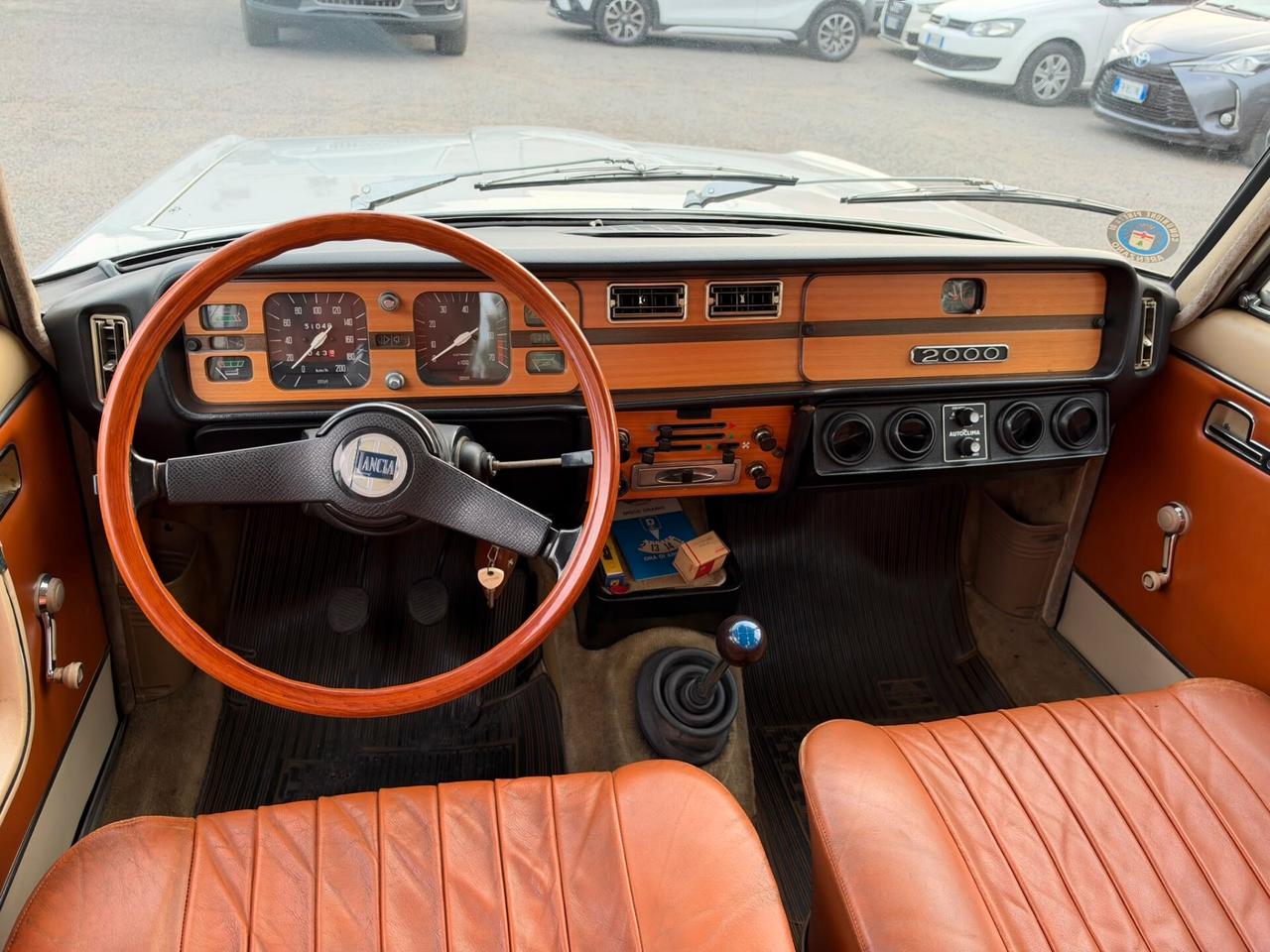 Lancia 820 2000