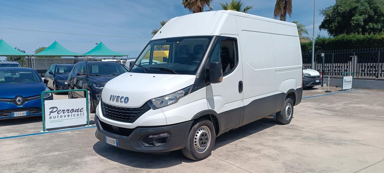 Iveco Daily 35s 12 2,3 m jet h2 cambio manuale km 153000