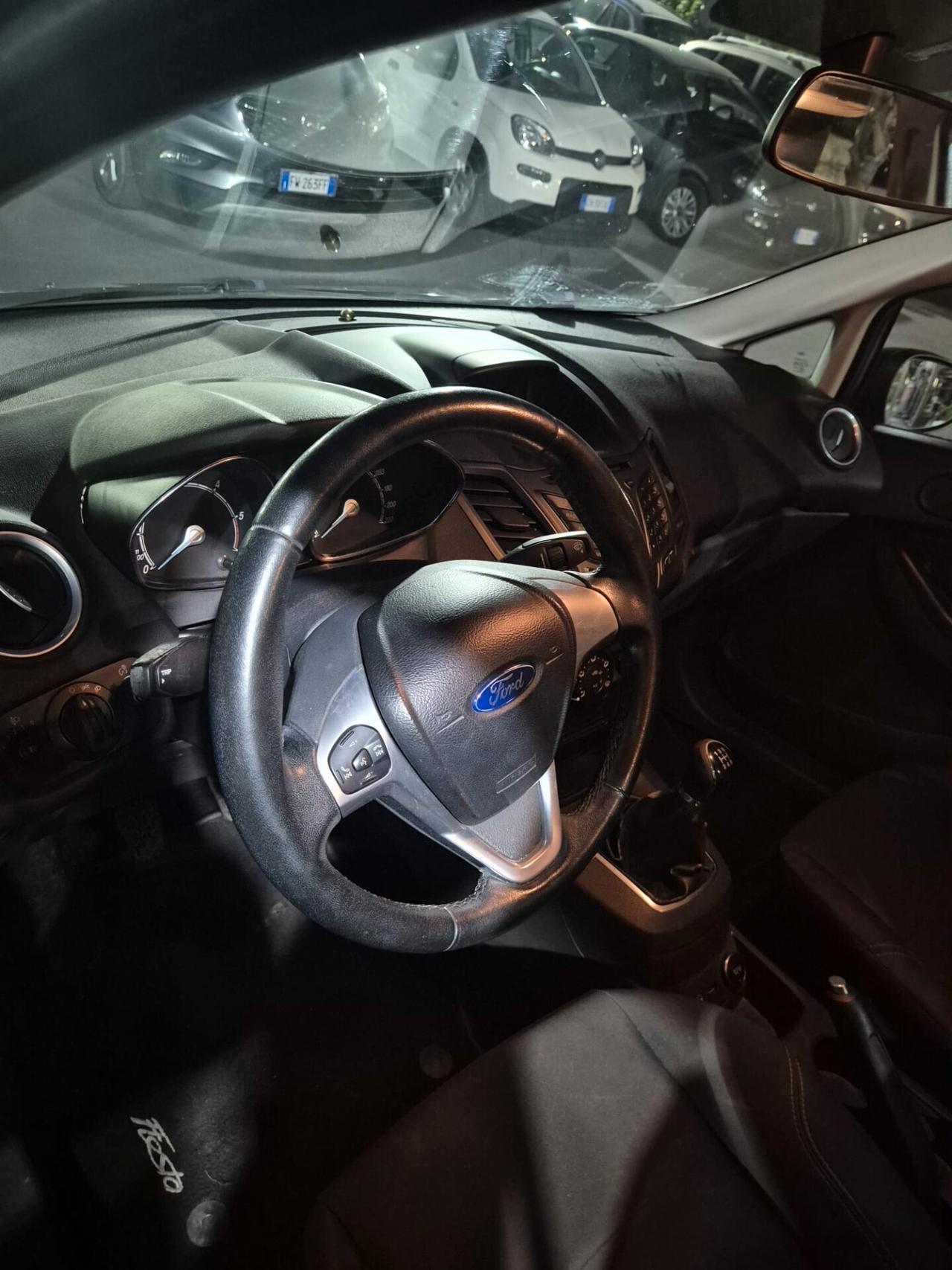 Ford Fiesta 1.5 TDCi 75CV 5 porte Titanium