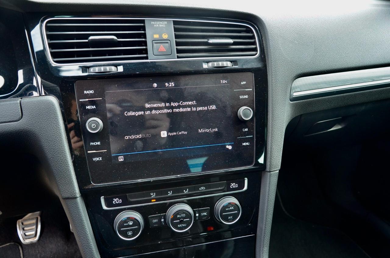 VOLKSWAGEN GOLF 1.5 TSI EVO R-LINE 150cv, UNICOPROPRIETARIO, UFF ITALIANA, SERVICE CON FATTURE, EURO 6D, FARI FULL LED, APPLE ANDROID, PERMUTE