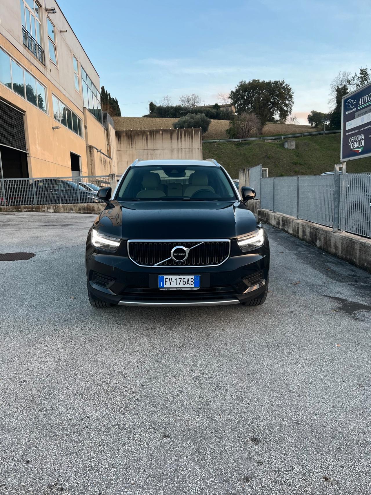 Volvo V40 D3 R-design