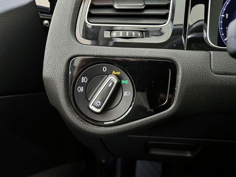 Volkswagen Golf Golf 5p 1.6 tdi Executive 115cv