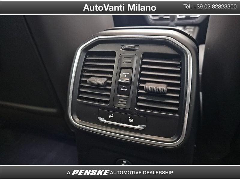 Porsche Macan 2.9 Turbo