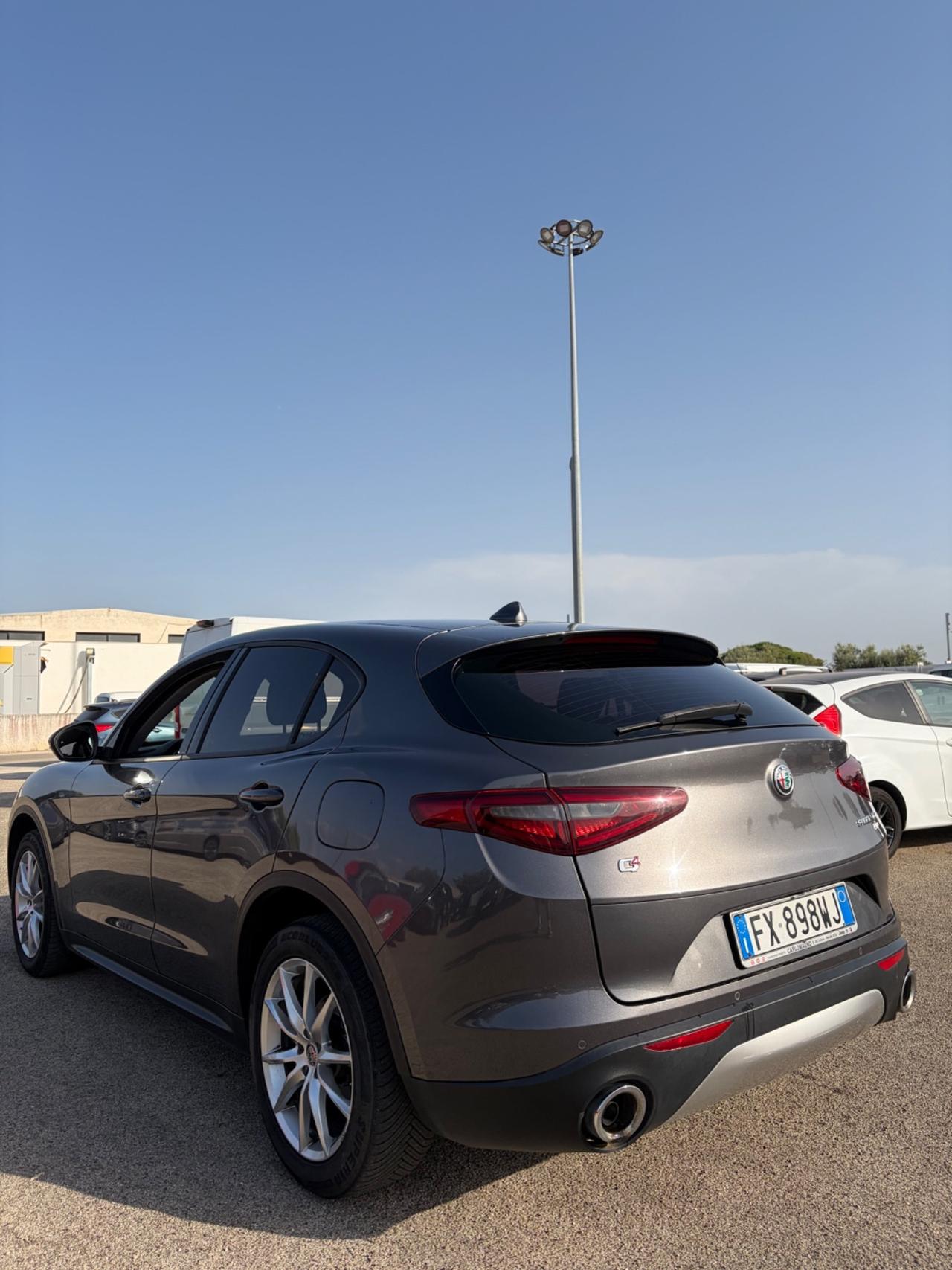 Alfa Romeo Stelvio 190 CV AT8 Q4 Executive