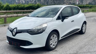 RENAULT CLIO 1.2 BENZINA 5 PORTE 40.000KM - 2015