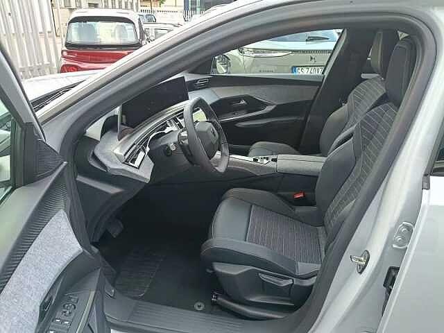 Peugeot 3008 Elettrica 210cv ALLURE KM ZERO