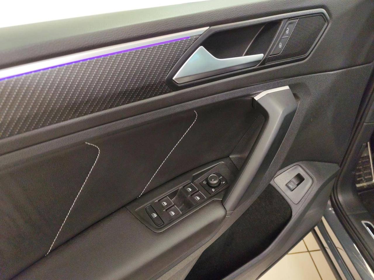 Volkswagen Tiguan 2.0 tdi R-Line 150cv