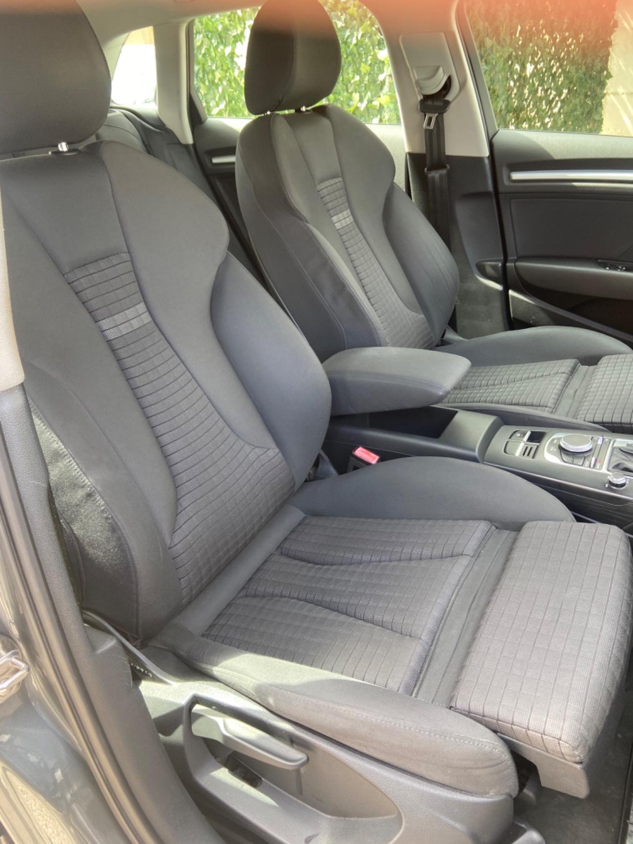Audi A3 SPB 1.6 TDI diesel S tronic Ambition