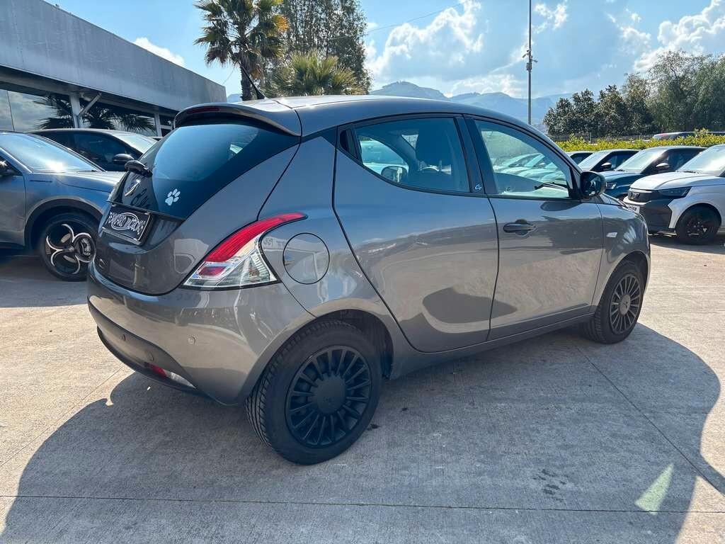 Lancia Ypsilon 1.2 69 CV 5 porte S&S 2019 / KM 44.000 Tua a solo 92 Euro al mese