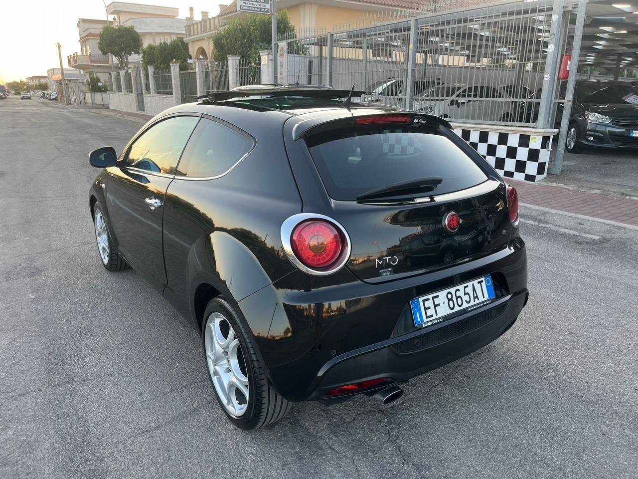 Alfa Romeo MiTo 1.6 JTDm Distinctive Premium 2011