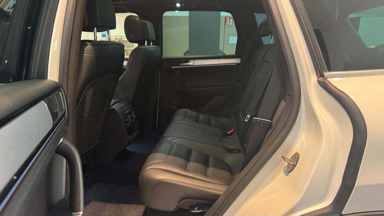 VOLKSWAGEN TOUAREG 3.0D 204CV - 2014