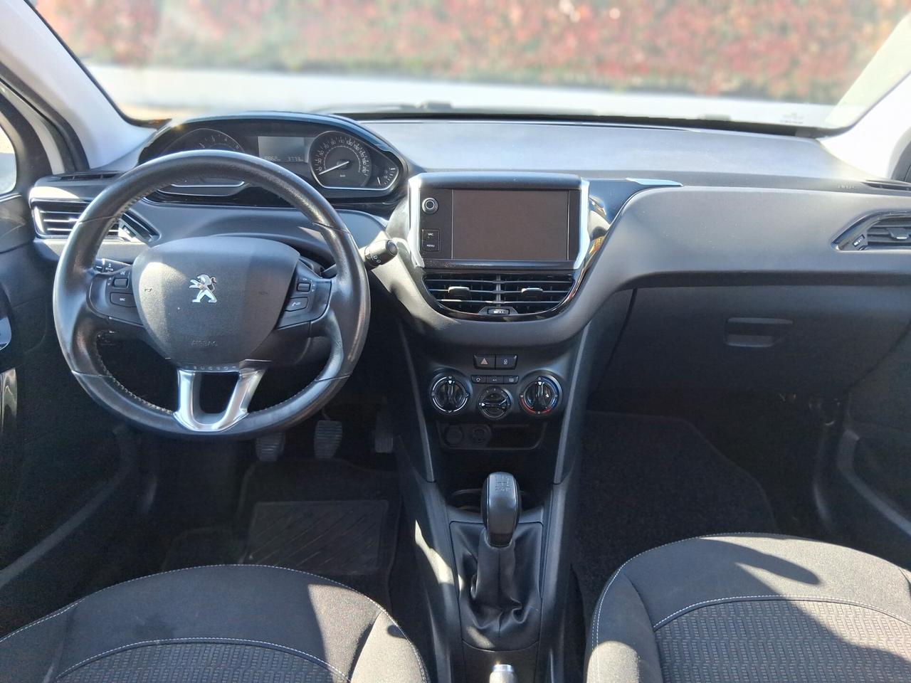 Peugeot 208 PureTech 82 5 porte Allure