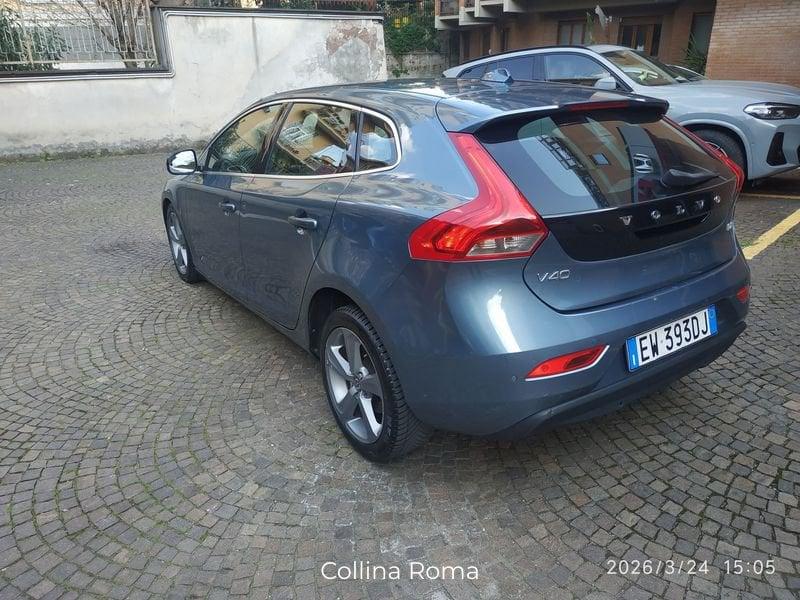 Volvo V40 D2 Powershift Momentum