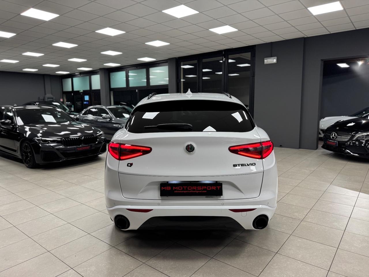 Alfa Romeo Stelvio 2.2 Turbodiesel 210 CV AT8 Q4 Veloce