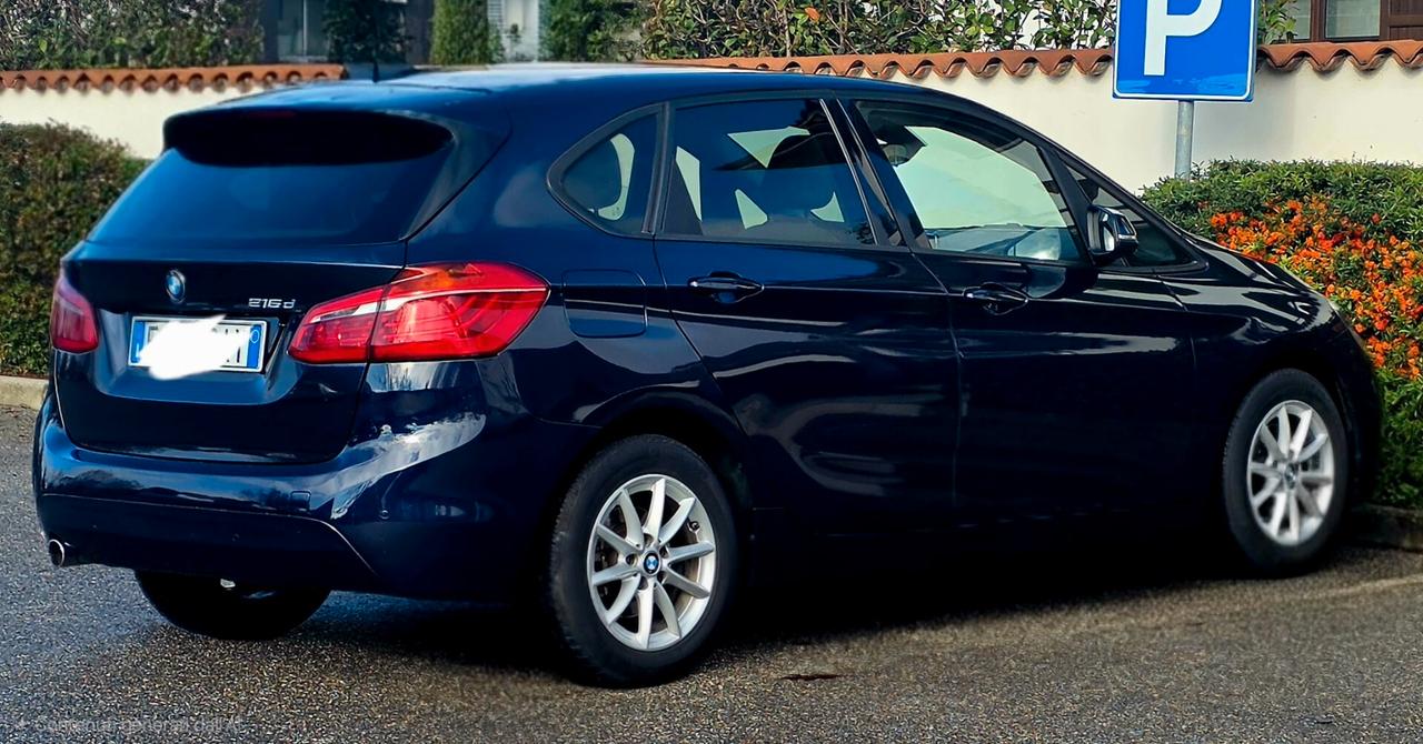 Bmw 216d Tourer Luxury neopatentati euro6b