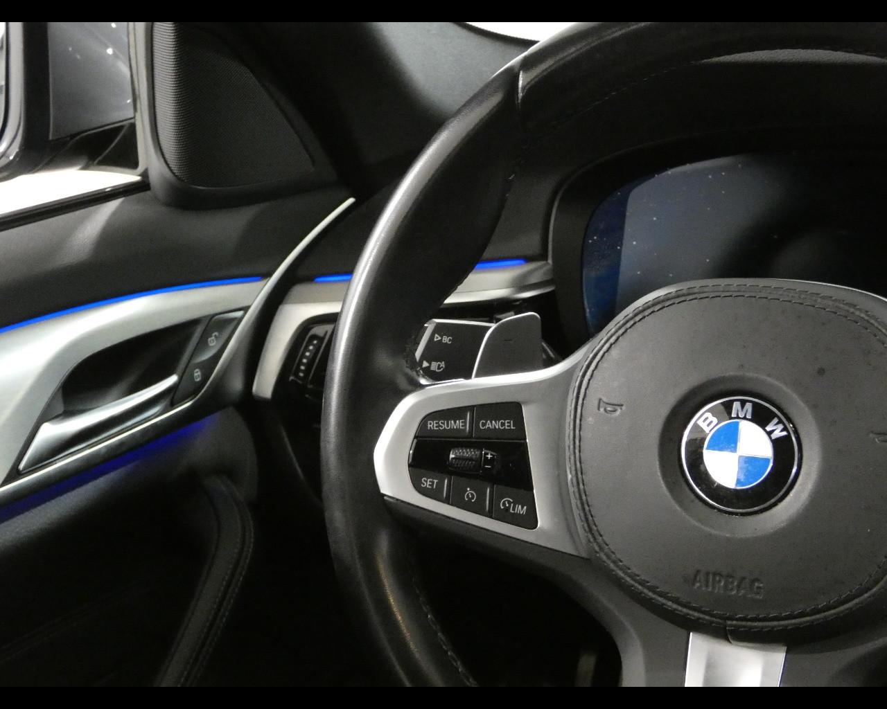 BMW Serie 5(G30/31/F90) - 530d 48V xDrive Touring Msport