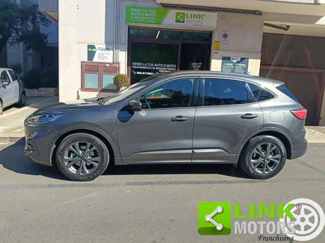 FORD Kuga 2.5 Full Hybrid 190 CVT 2WD ST-Line Design