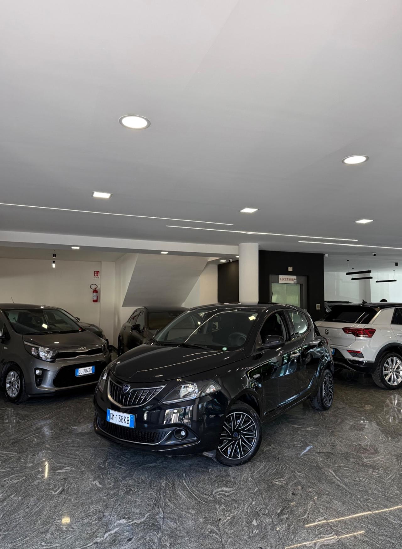 Lancia Ypsilon 1.2 69 CV 5 porte GPL Gold