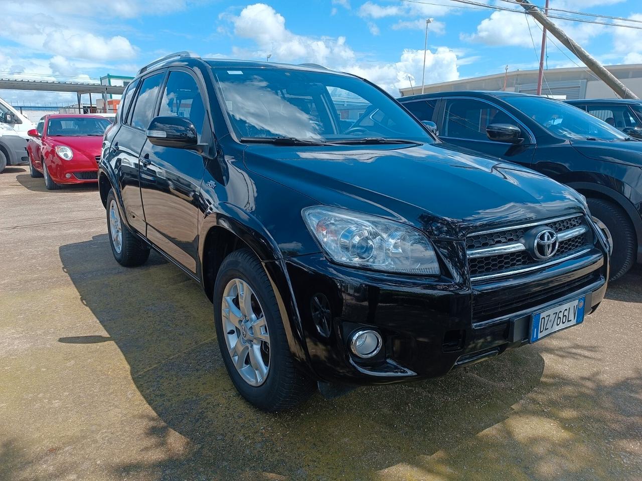 Toyota RAV 4 RAV4 Crossover 2.2 D-Cat 177 CV Luxury