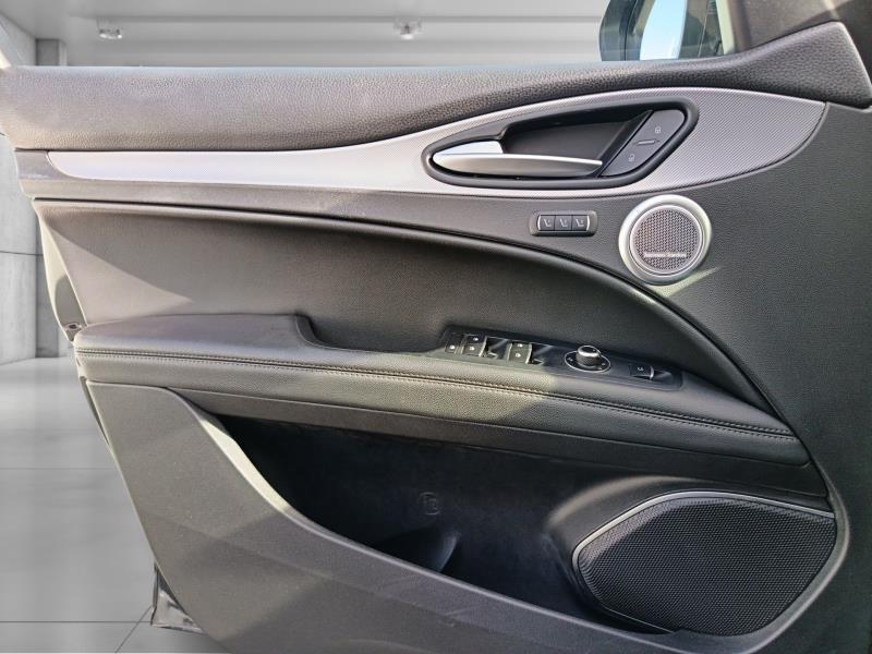 Alfa Romeo Stelvio 2.2 Turbo Business Q4 Auto