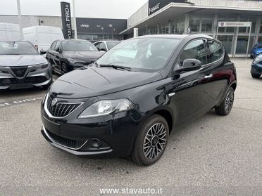 Lancia Ypsilon 1.0 FireFly 5 porte S&S Hybrid Platino + Pack Comfort