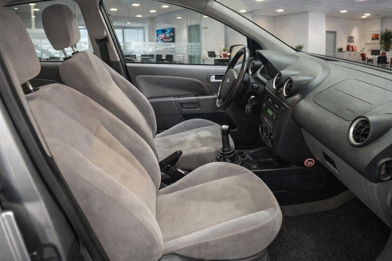 Ford Fiesta 1.4 16V 5p. Ghia EURO4 NEOPATENTATI ECCONOMICA