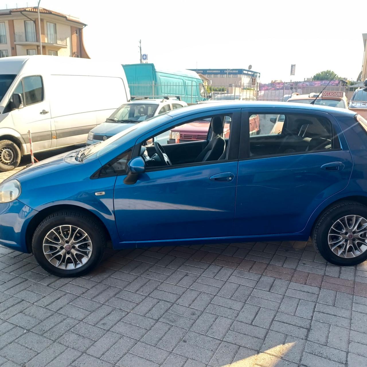 126628KM PUNTO EVO 1.4 NEOPATENTATI BEN CONSERVATA