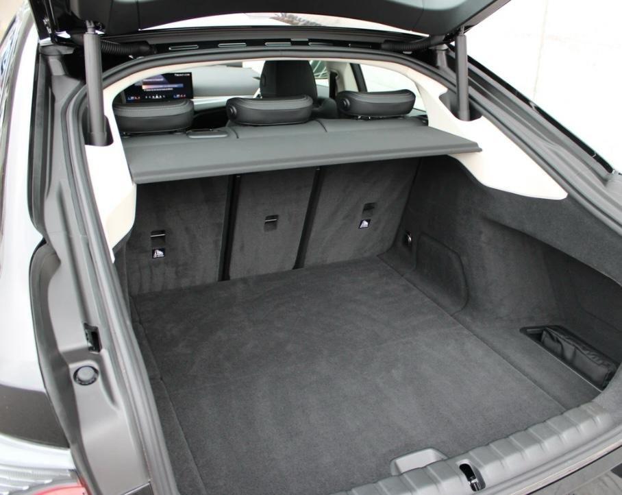 Bmw I4 35