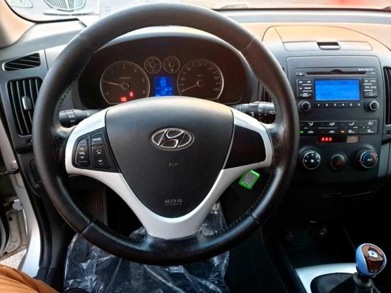 Hyundai i30 CW 1.6 CRDi VGT 16V 90CV Active - DIESEL -