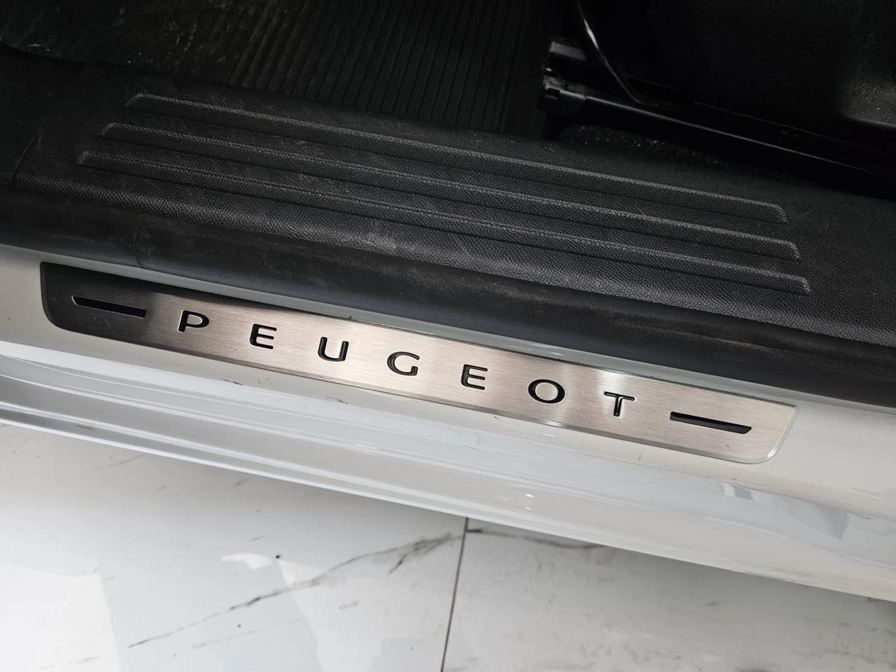 NUOVA PEUGEOT 2008 GT-LINE 1.5 BLUEHDI 131CV EAT8 CAMBIO AUTOMATICO F1