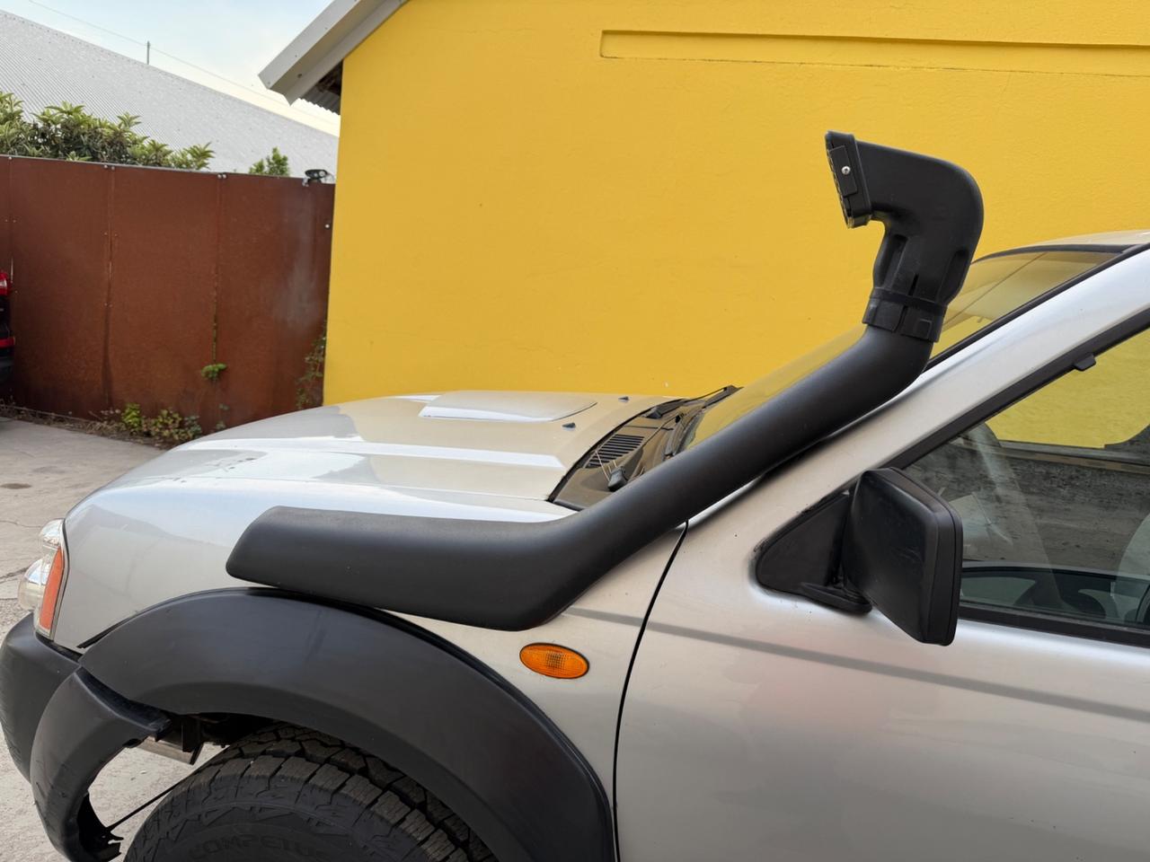 Nissan Navara King Kab con clima - 2004