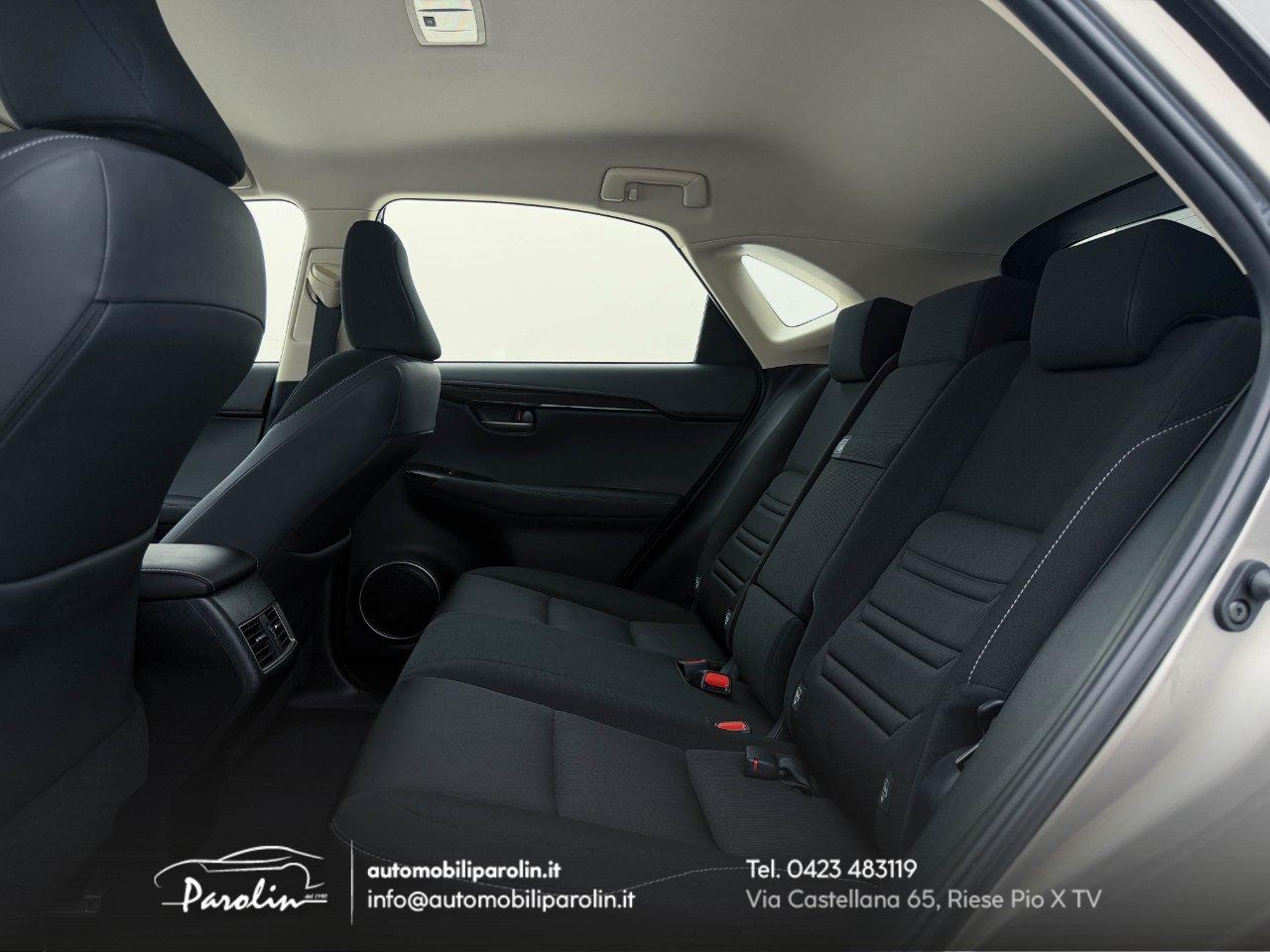 Lexus NX 300h 2.5 Business 2wd cvt
