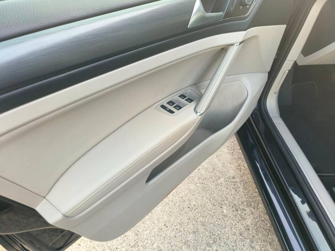 Volkswagen Golf Variant Golf var. 1.5 tsi Executive 130cv dsg