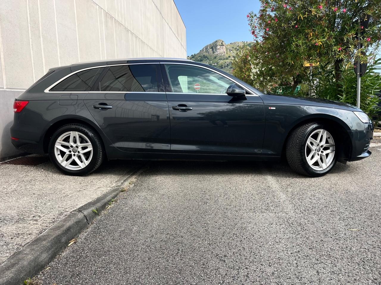 Audi A4 Avant 2.0 TDI 150 CV S tronic TAGLIANDI AUDI