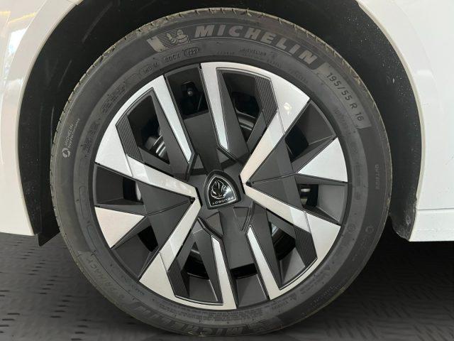 PEUGEOT 208 1.2 Hybrid 110 STYLE