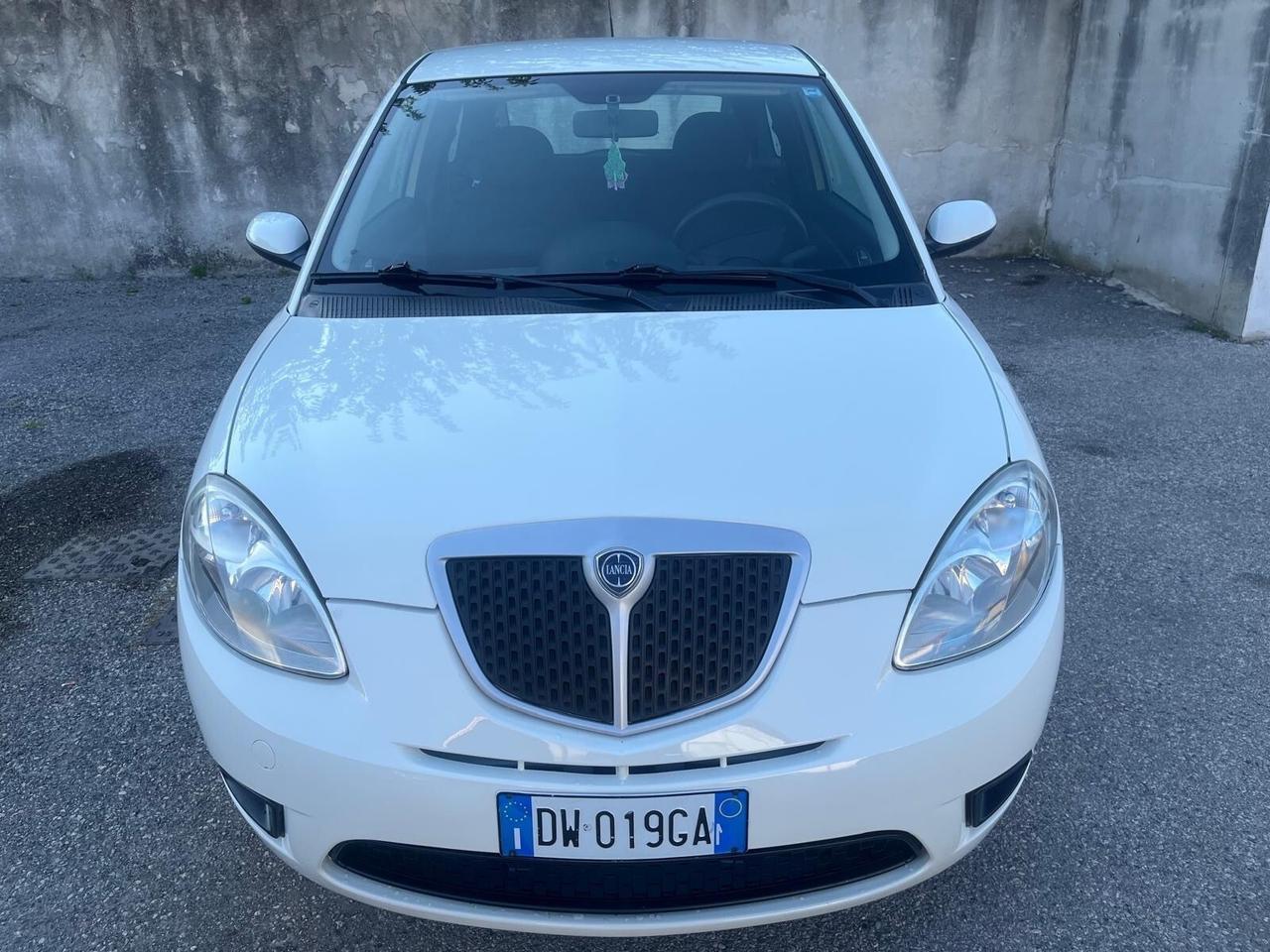 Lancia y -1.2 benz- full-2009
