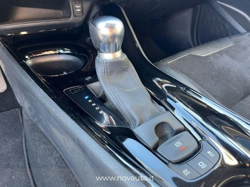 Toyota C-HR Hybrid 1.8H (122CV) E-CVT Dynamic