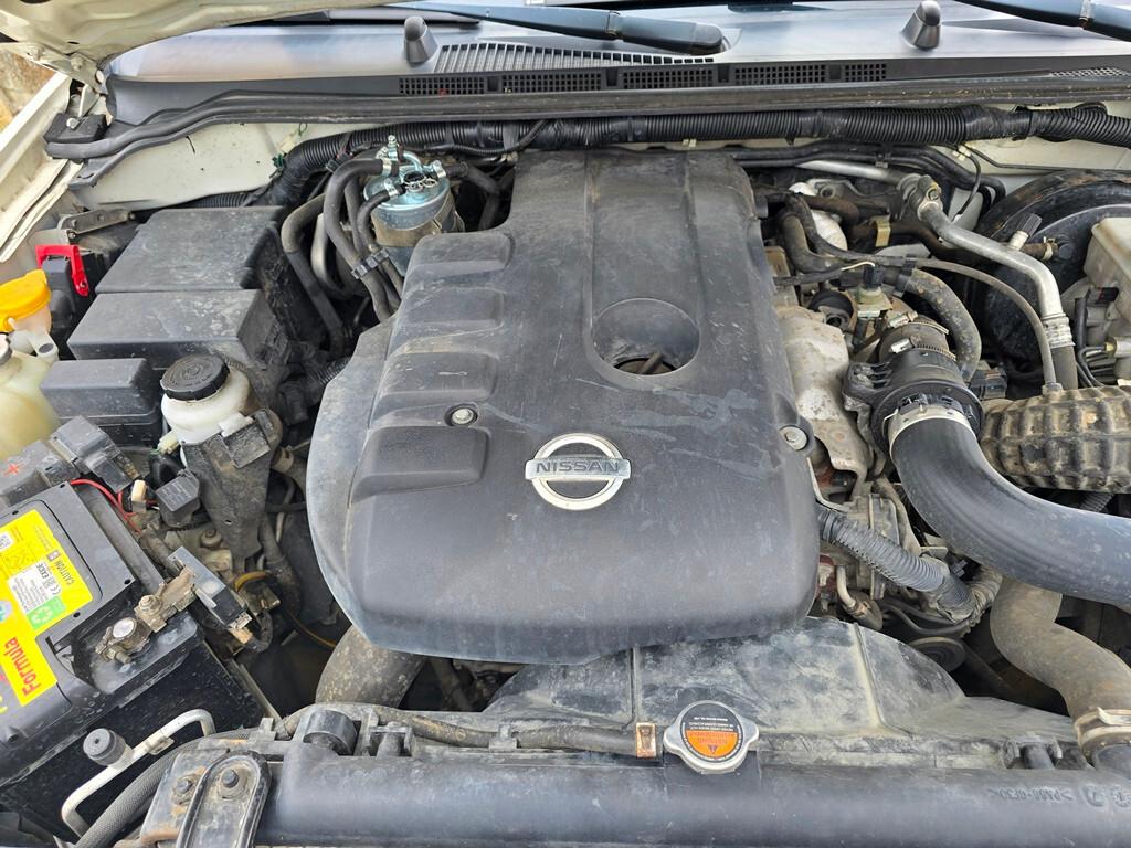 Nissan Navara 2.5 dCi 190CV 4 porte Double Cab LE