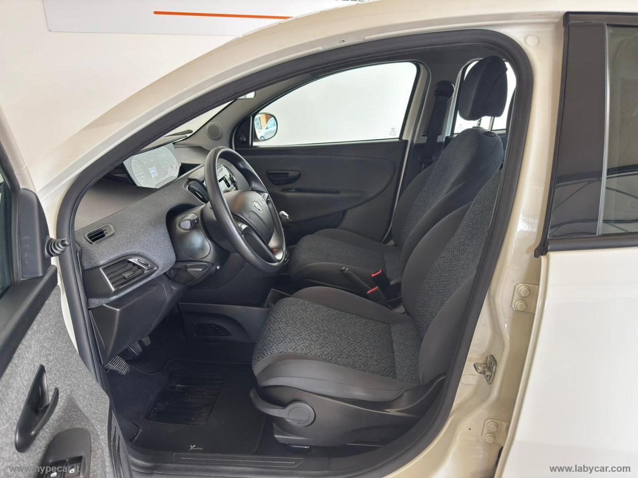 LANCIA Ypsilon 1.0 FireFly 5p.S&S Hybrid Silver