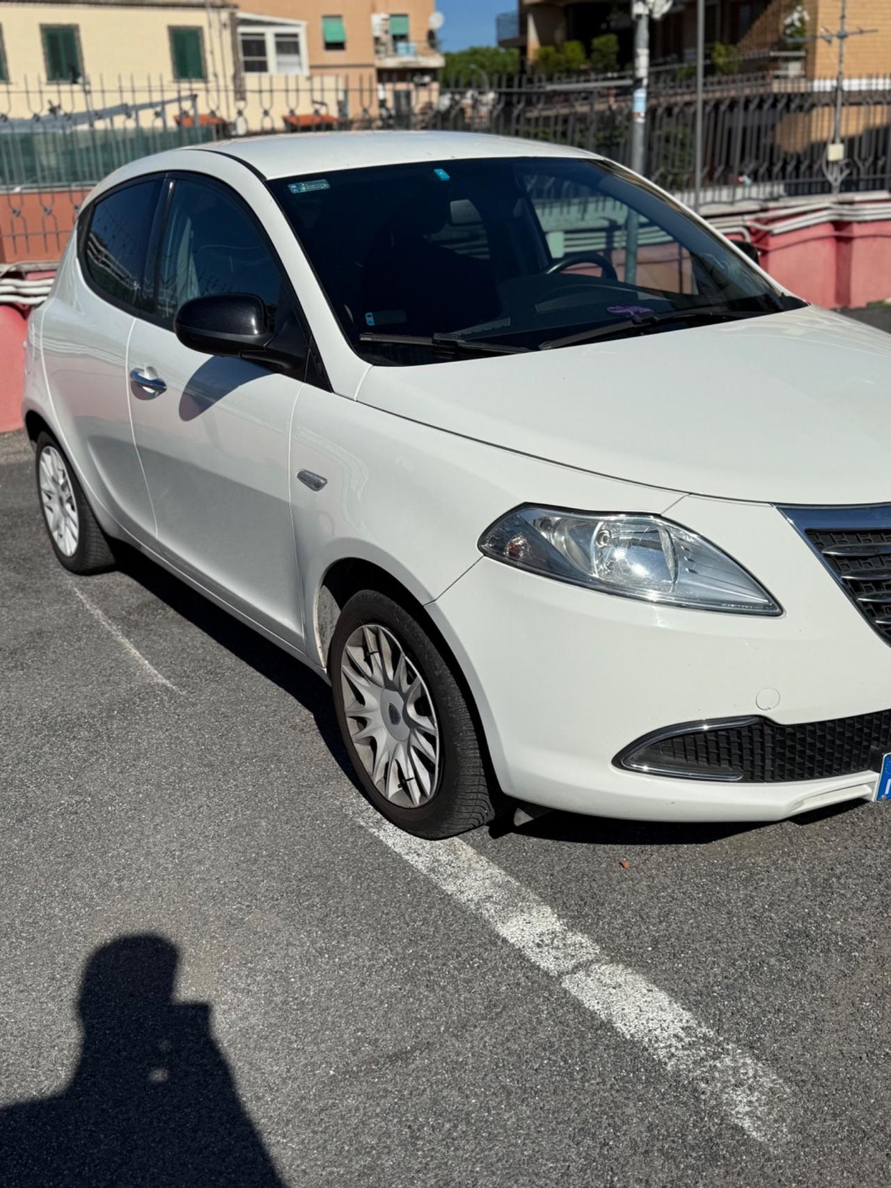 Lancia Ypsilon 0.9 TwinAir 85 CV 5 porte S&S Silver