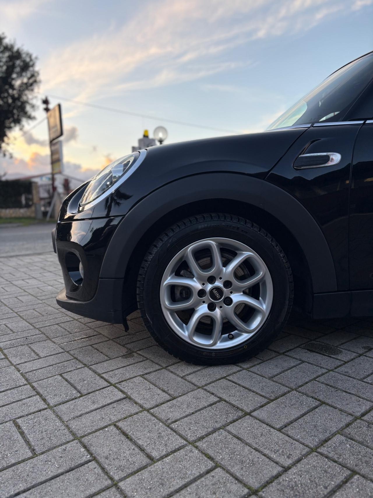 Mini 1.5 Cooper D 5 porte